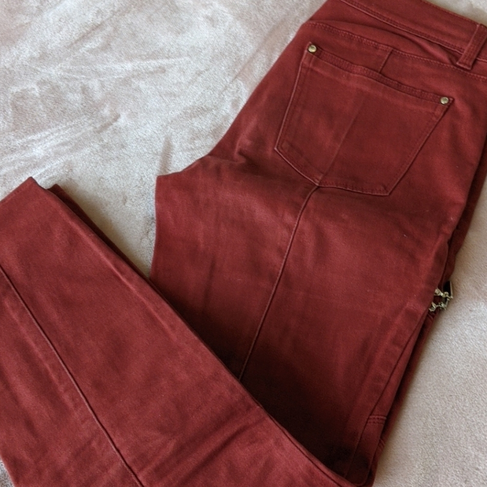 White House Black Market Crop Pant